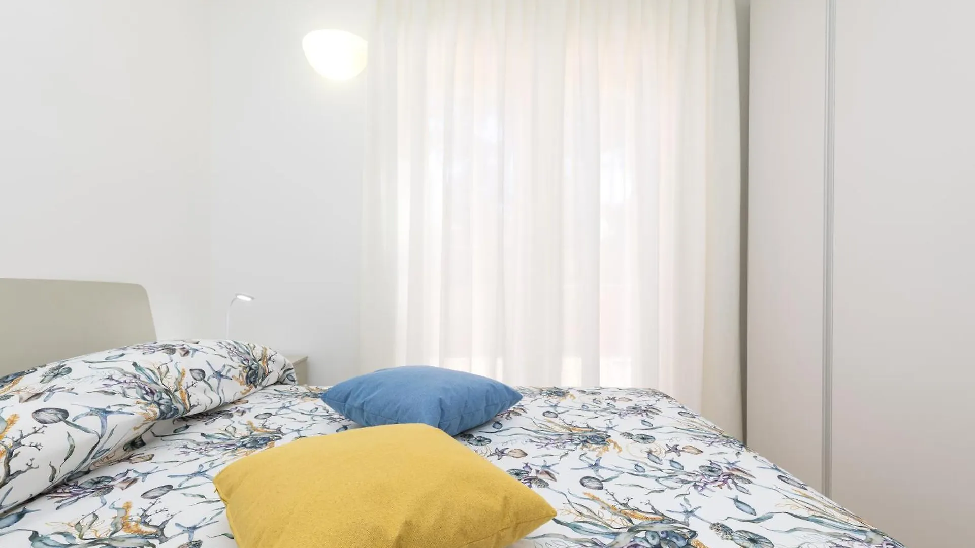 Velo Jedro Apartmani Punta location